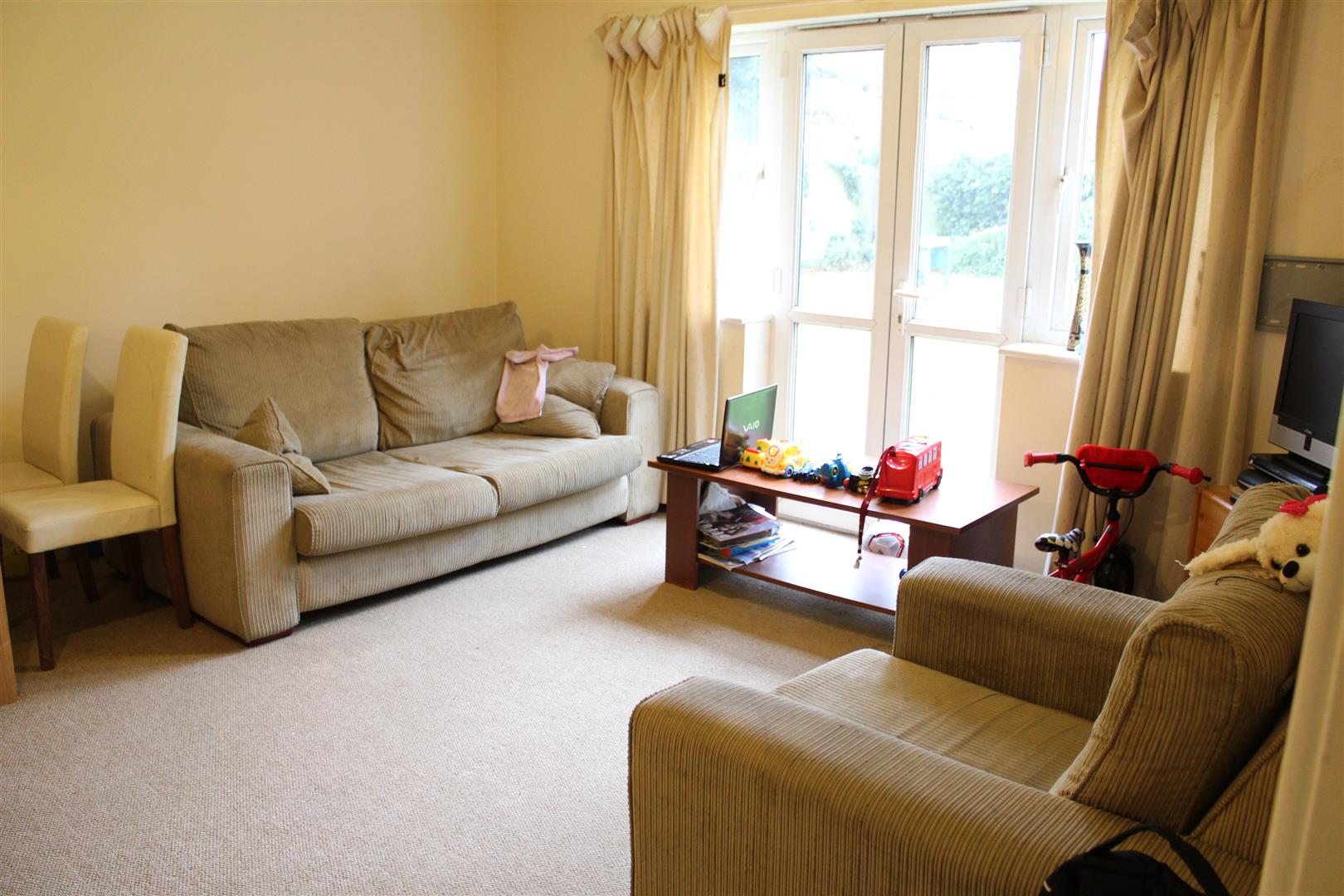7755h, Hewens Road, Uxbridge photo 4