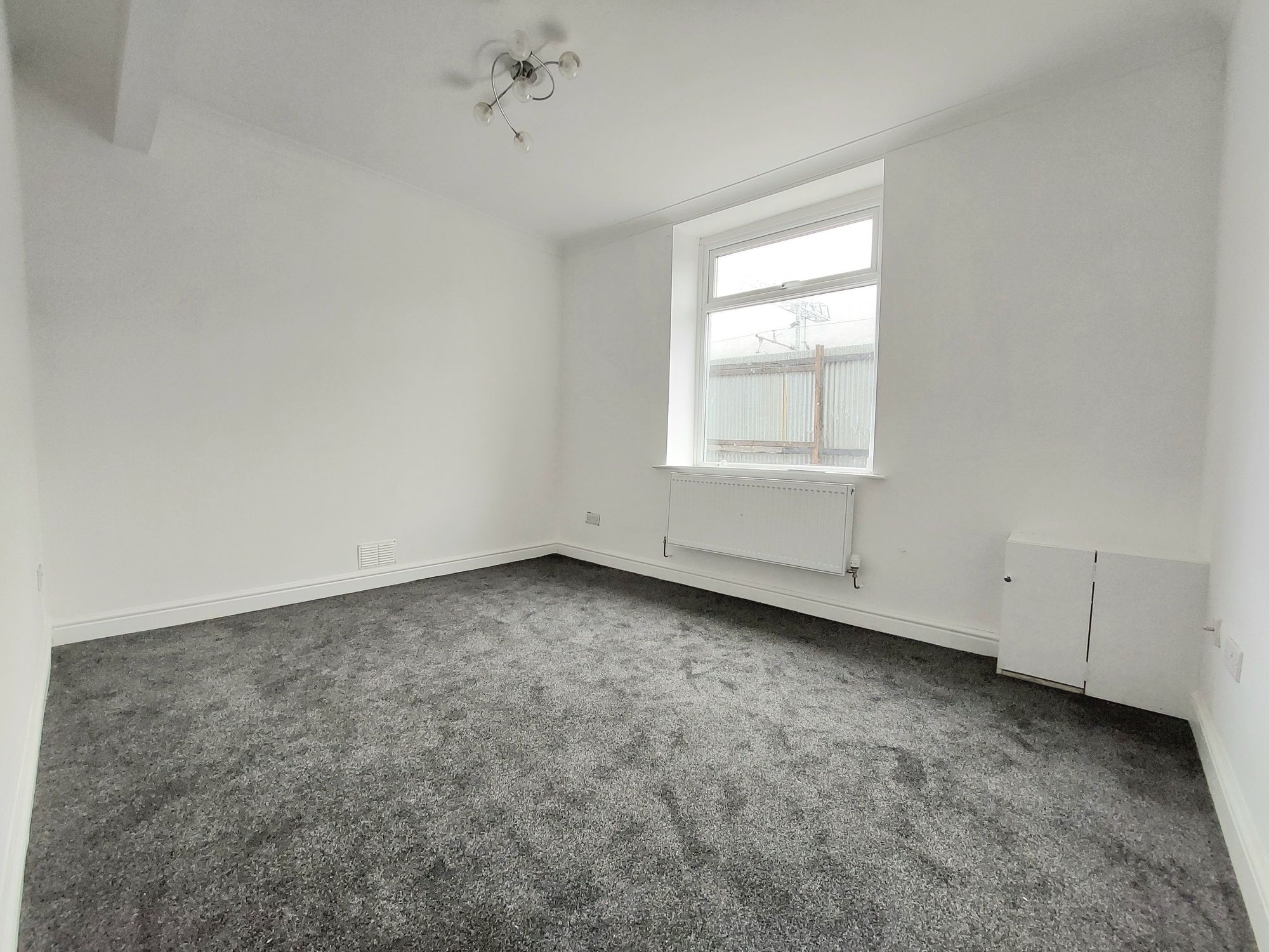 38 West Taff Street, Porth photo 4