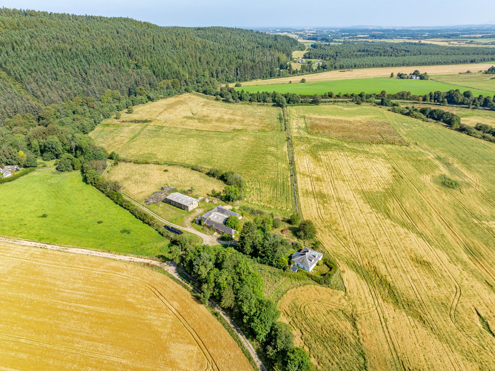 country house for sale 0