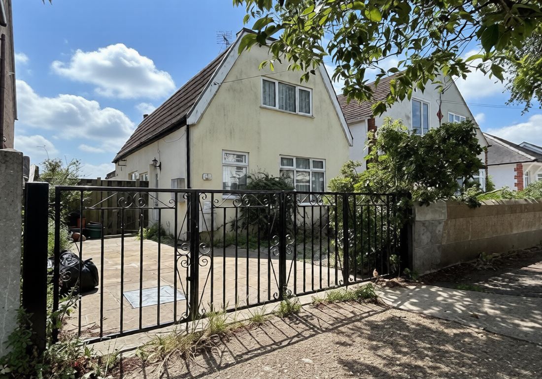 21, Elm Road, Benfleet photo 2