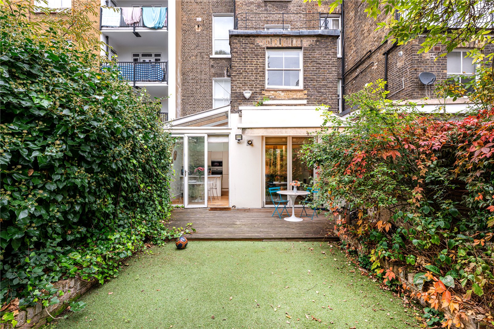 2 bedroom flat for sale 0