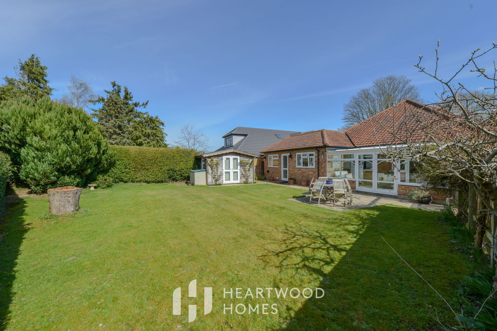 5 bedroom bungalow for sale 0