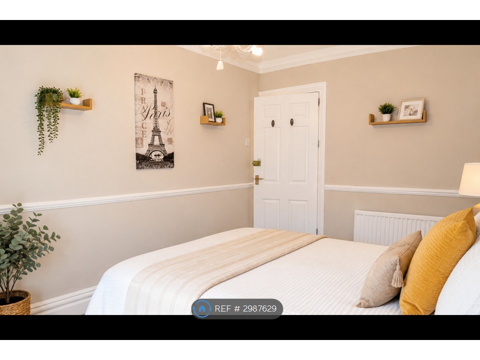 77, Empshott Road, Southsea photo 4