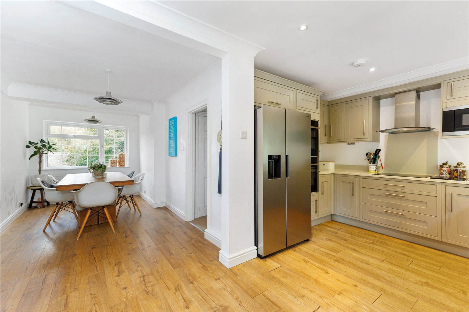 4 bedroom detached house for sale 0