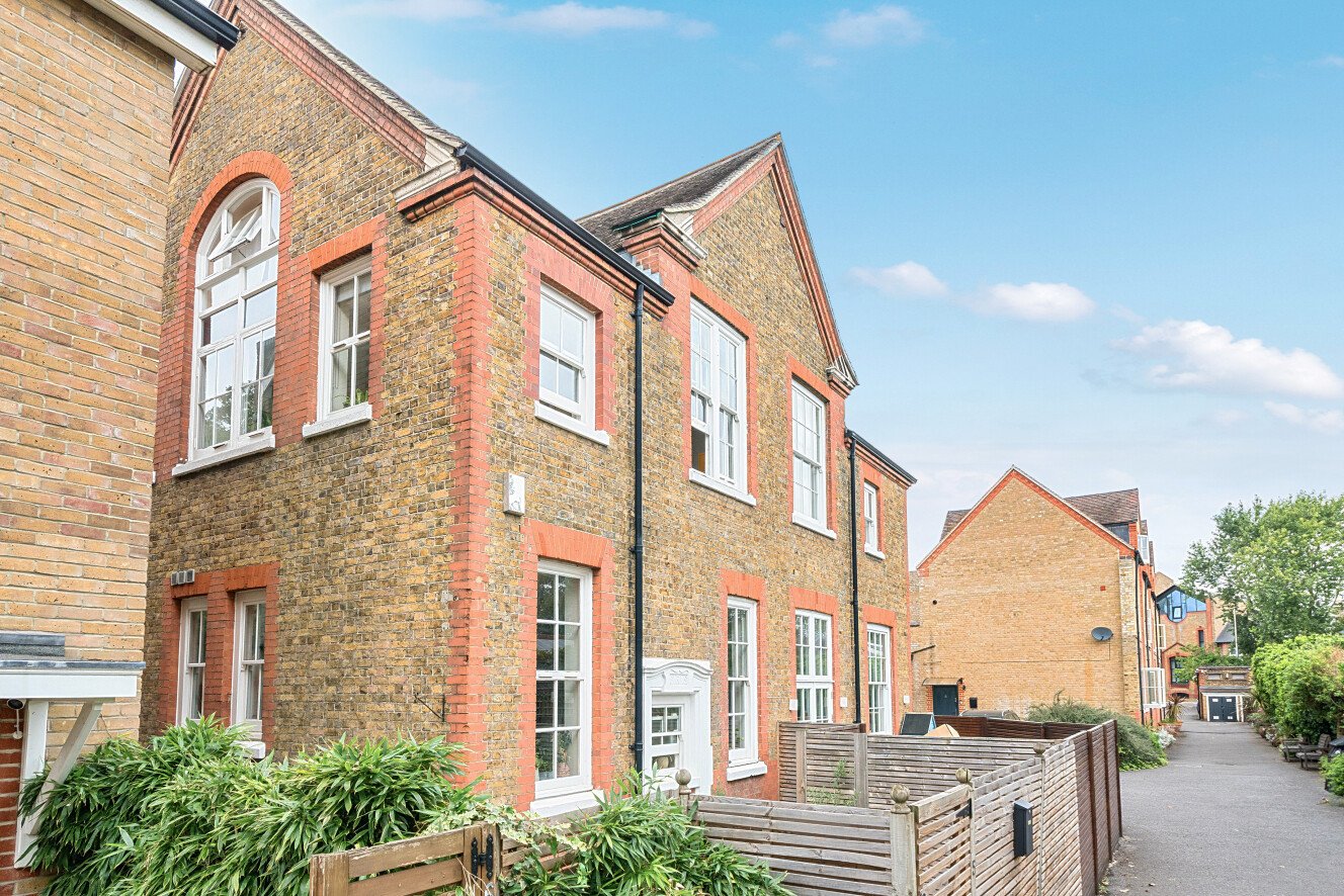 10 bedroom block of flats for sale