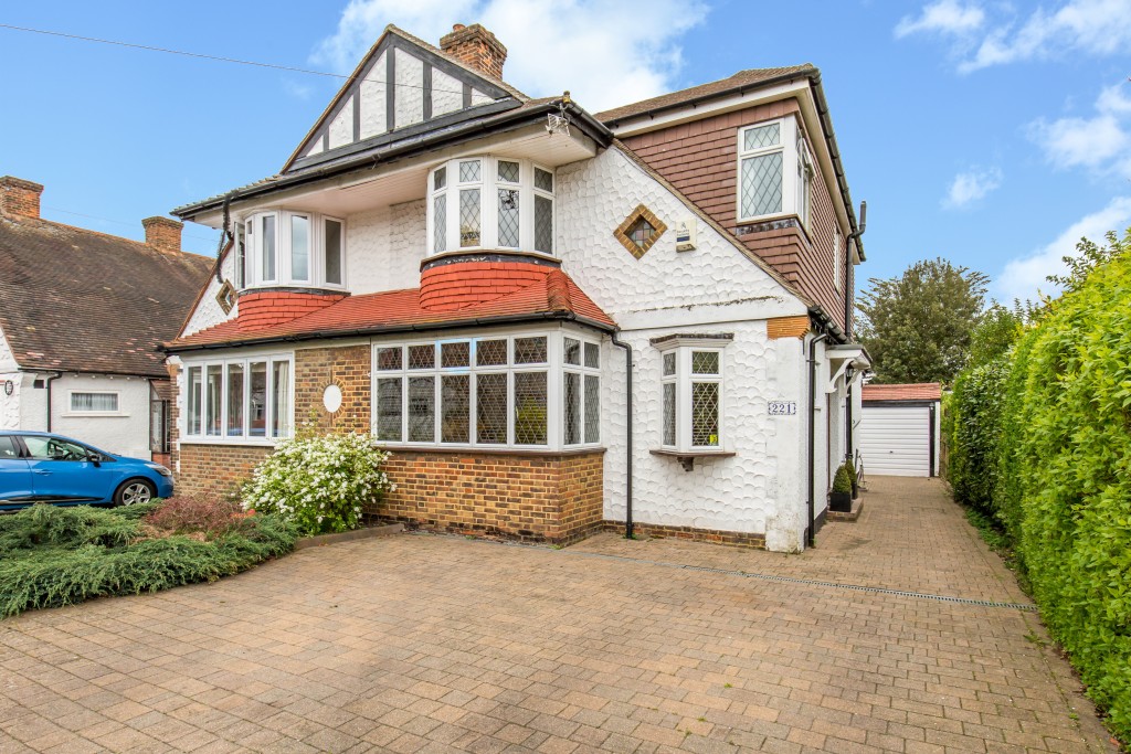 Free property report 221 Eden Way, Beckenham, BR3 3DS Chimnie
