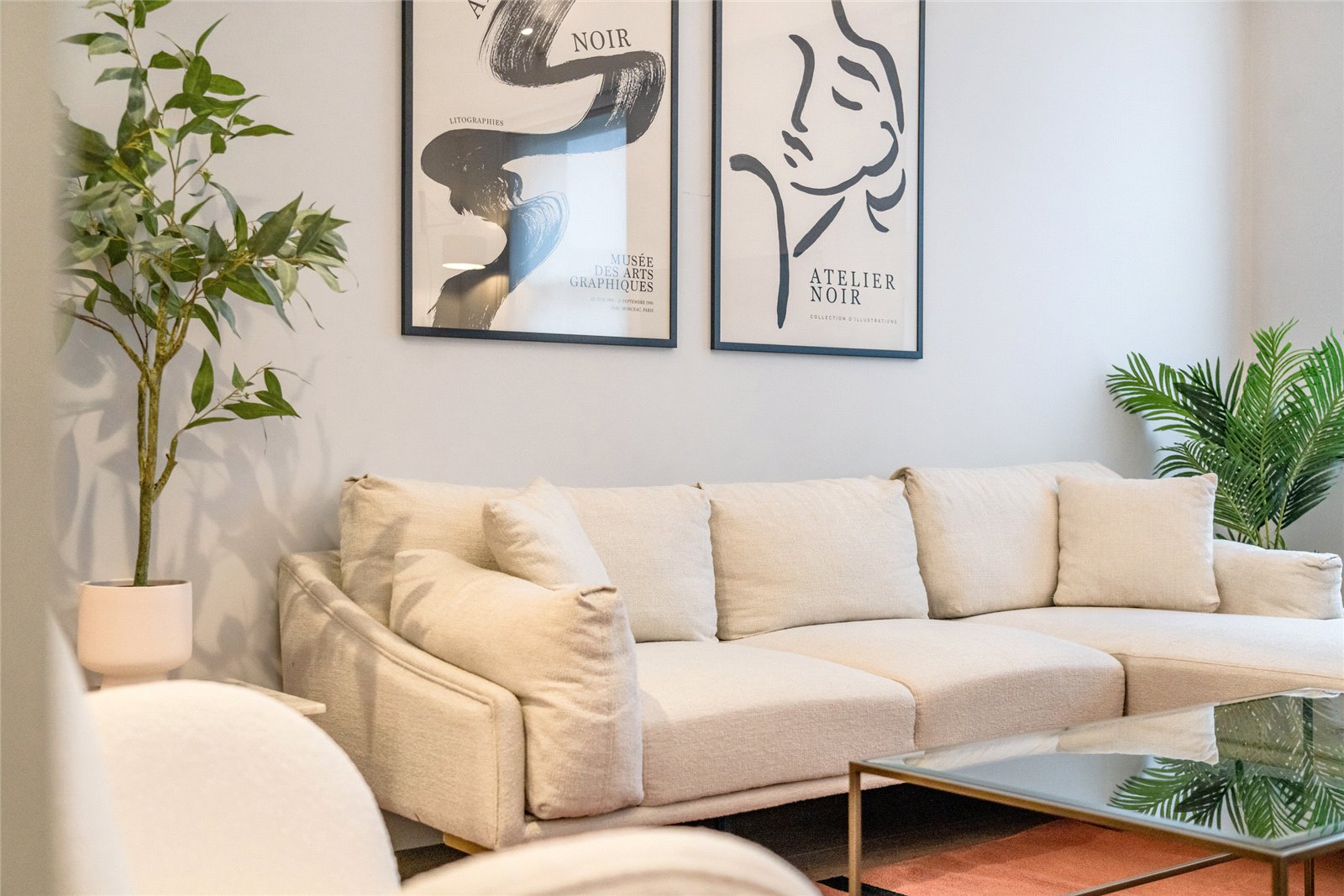 3 bedroom flat for sale 0