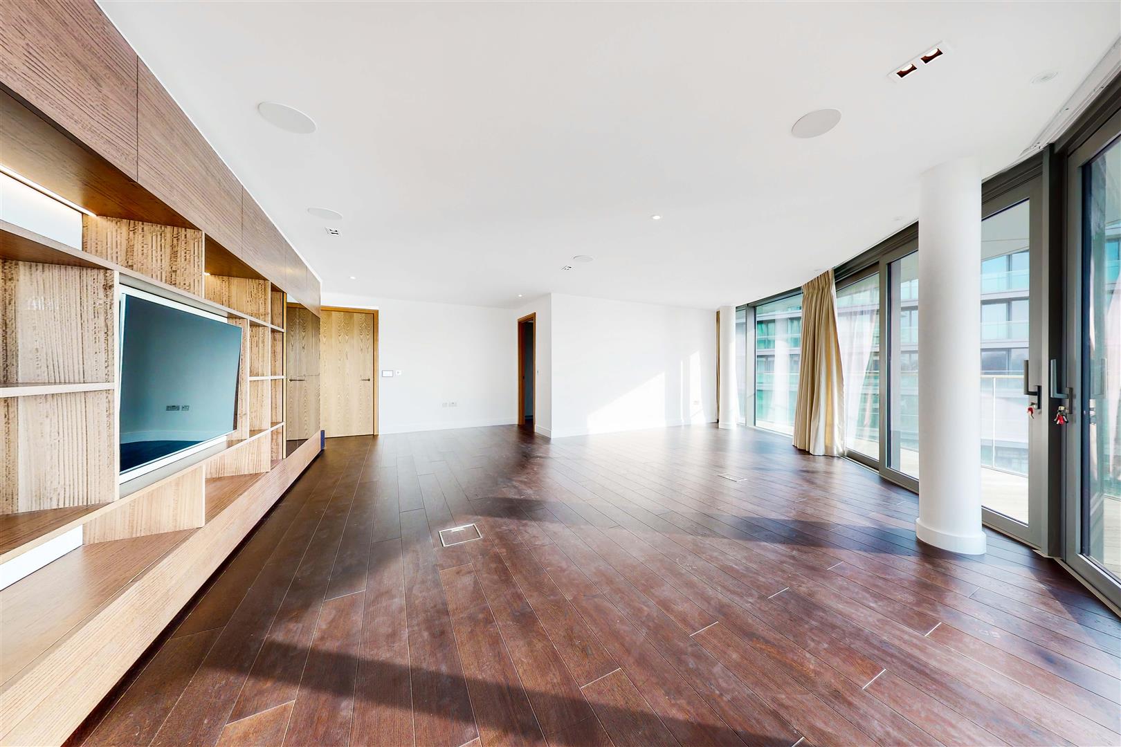 3 bedroom flat for sale 0