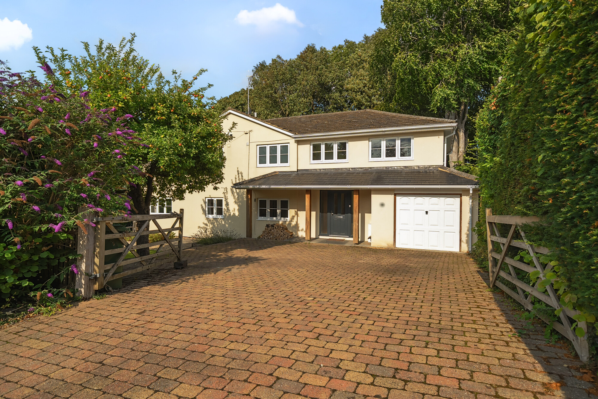7 bedroom detached house for sale