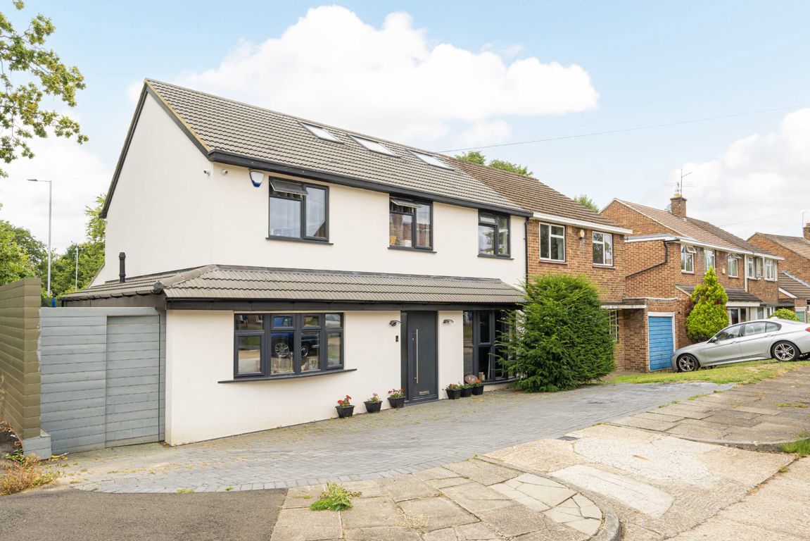 5 bedroom semi-detached house for sale 0