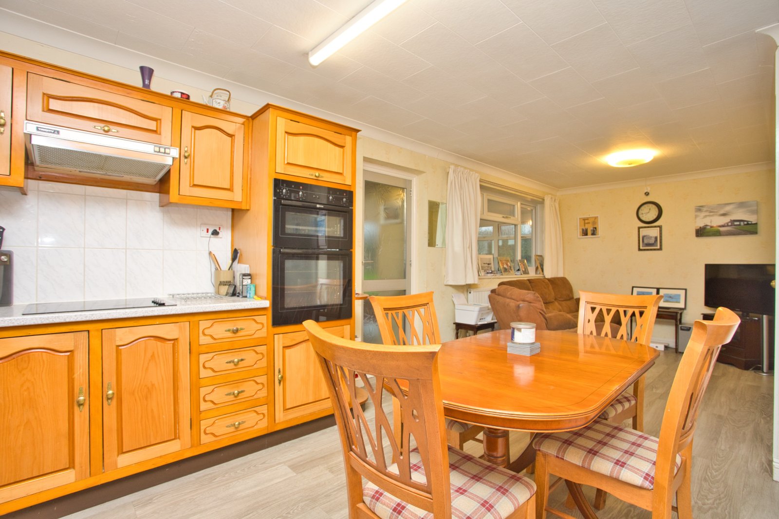 3 bedroom equestrian property for sale 0