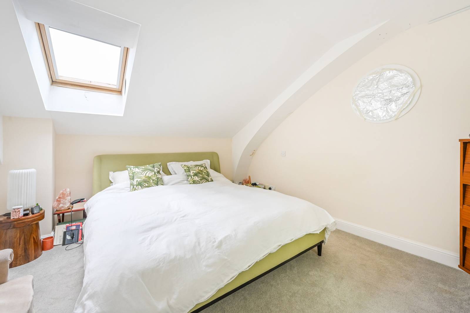 6 bedroom property for sale