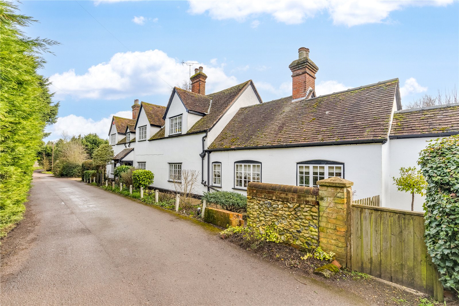 4 bedroom detached house for sale 0