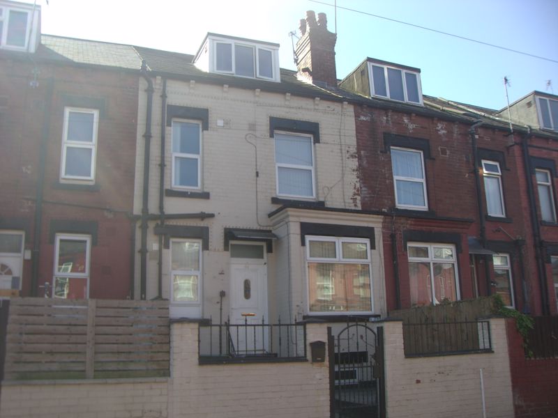 44, Sutherland Mount, Leeds photo 4
