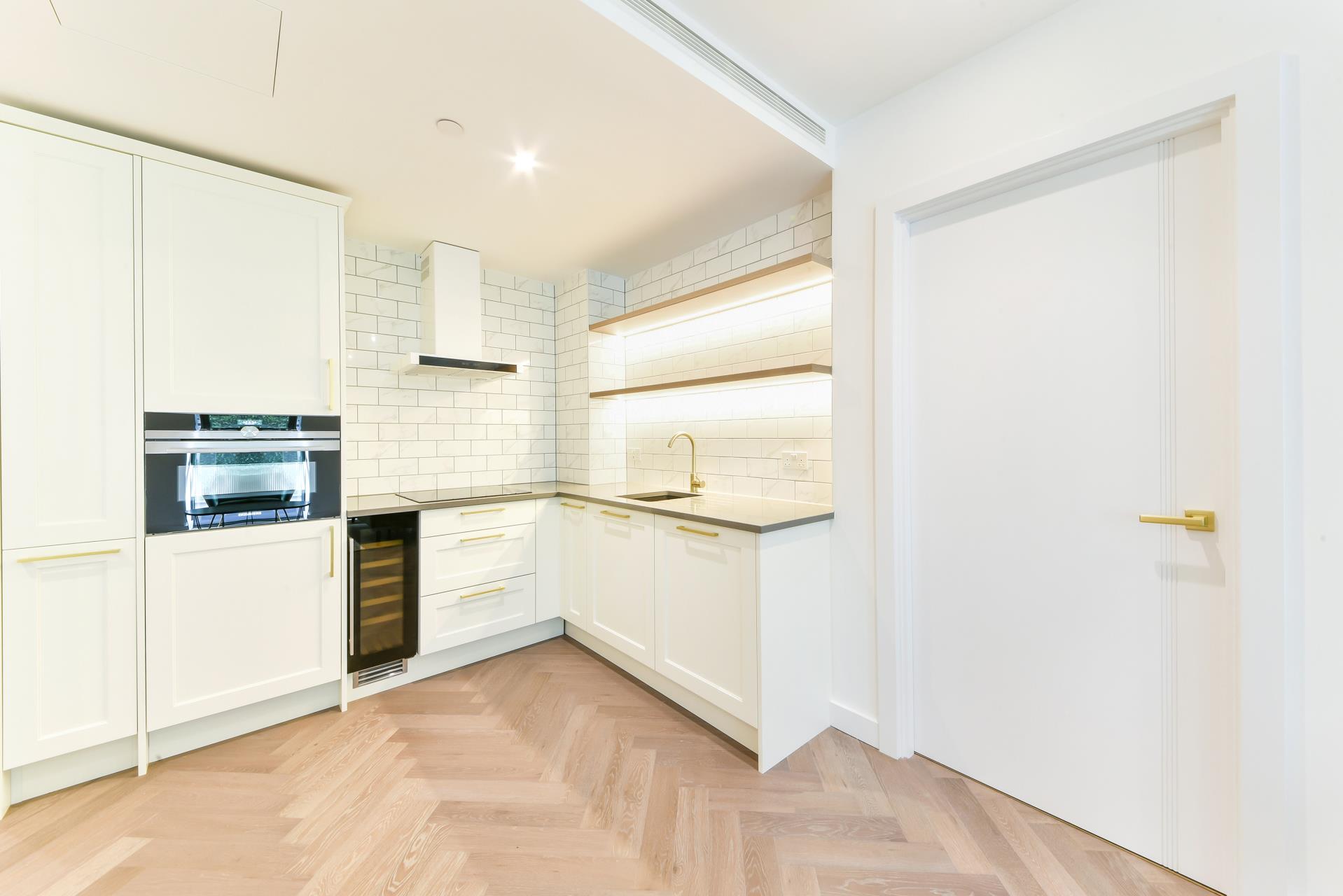 Apartment 110 Ariel House, 144 Vaughan Way, London photo 4