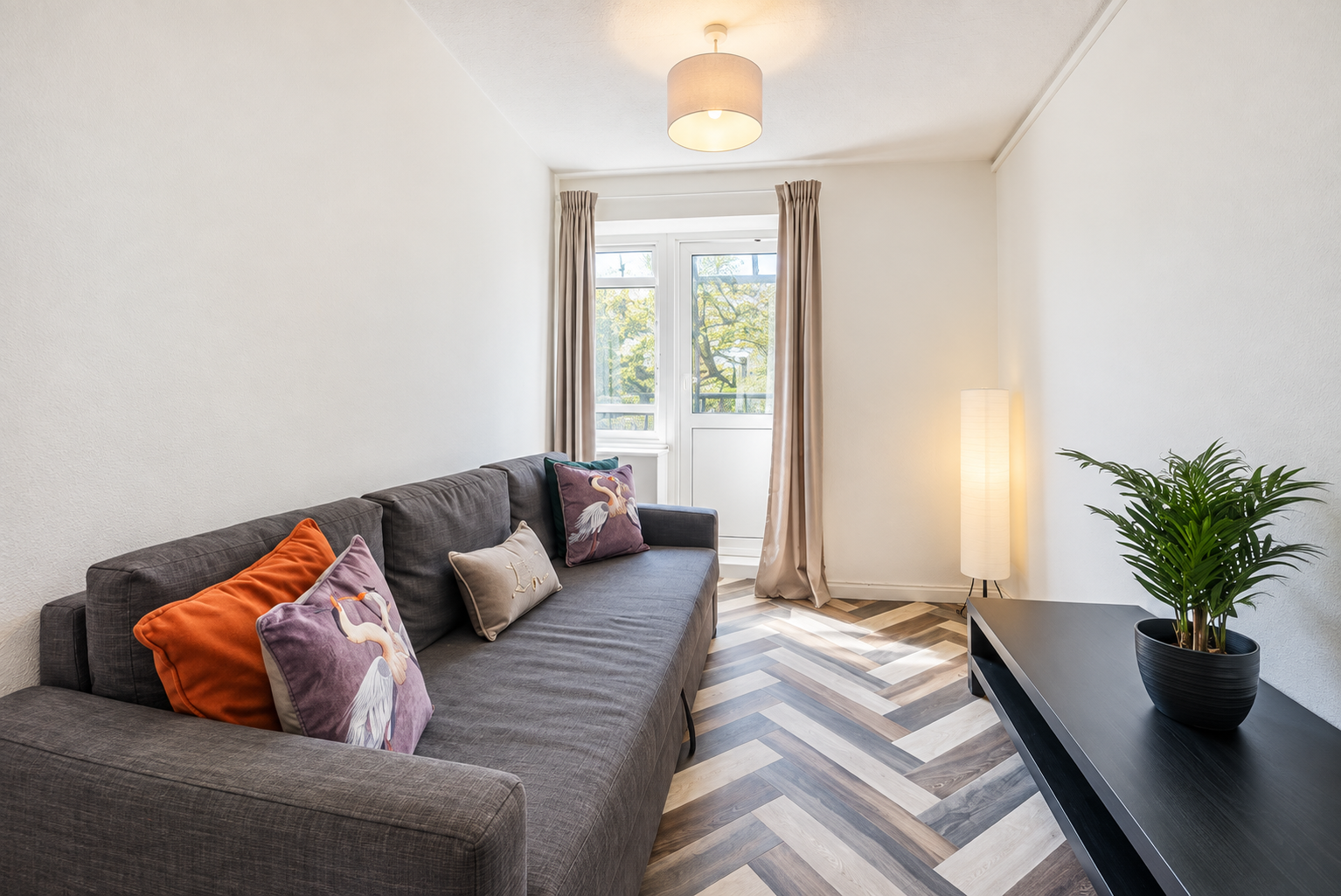 Flat 19, Campbell House, London photo 2