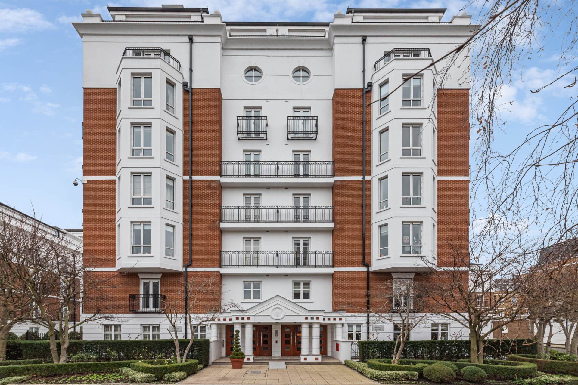 2 bedroom flat for sale 0