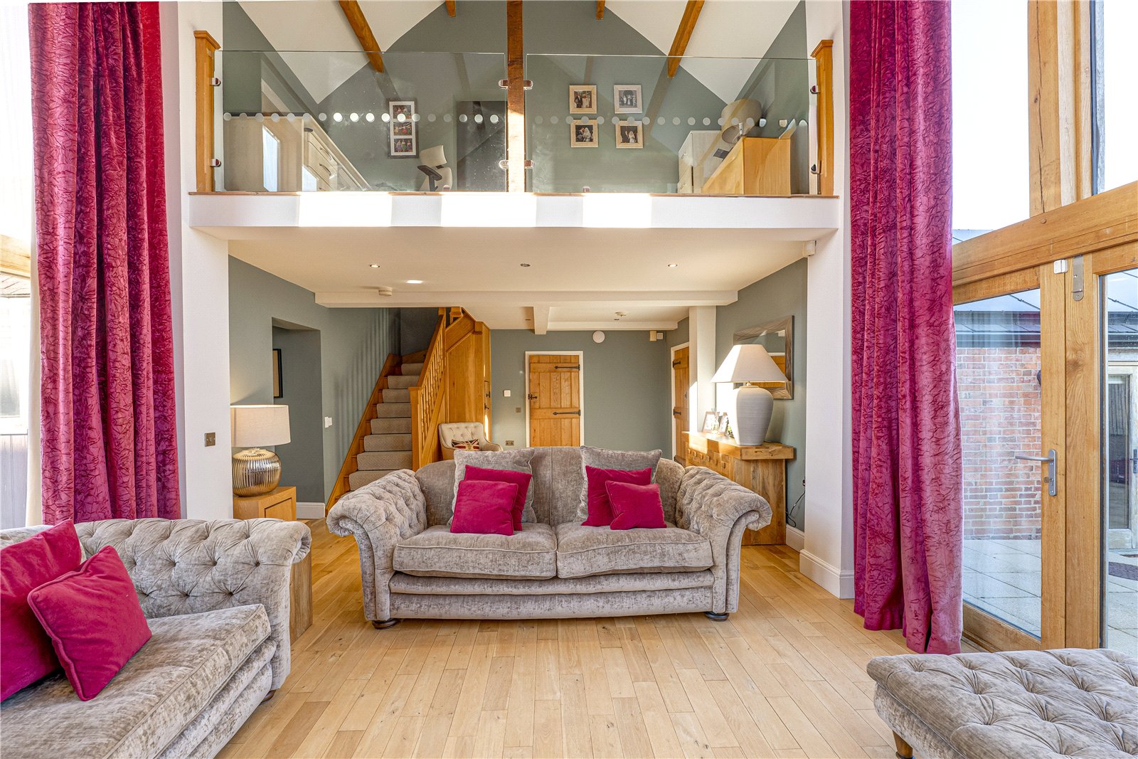 5 bedroom equestrian property for sale 0