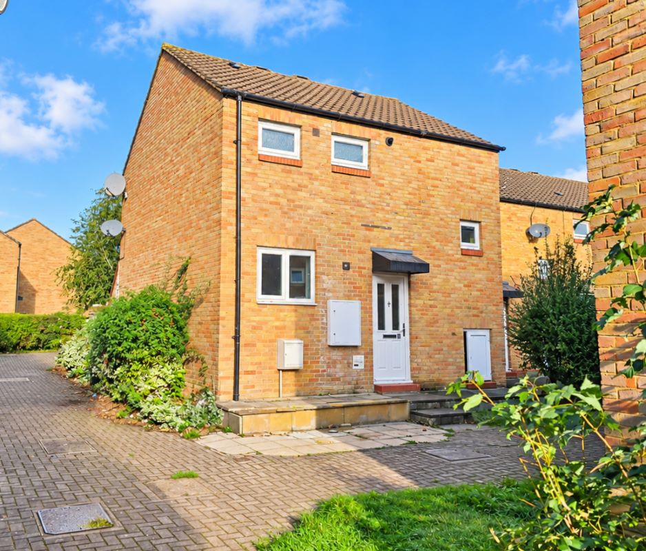 3 bed end terrace house for sale