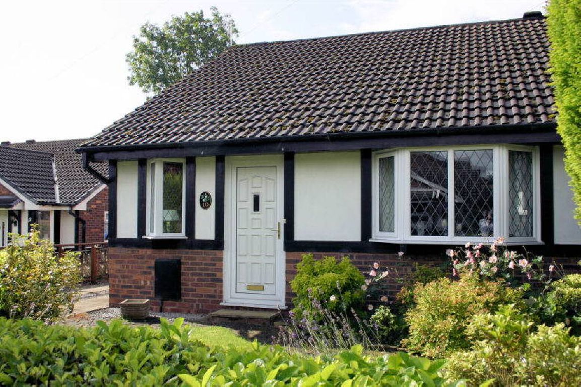 Free property report 10 Helmsdale Close, Ramsbottom, BL0 9YR Chimnie