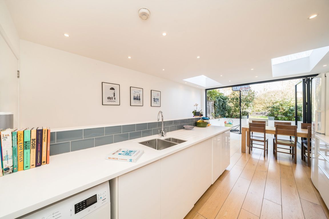 4 bedroom detached house for sale in Epsom