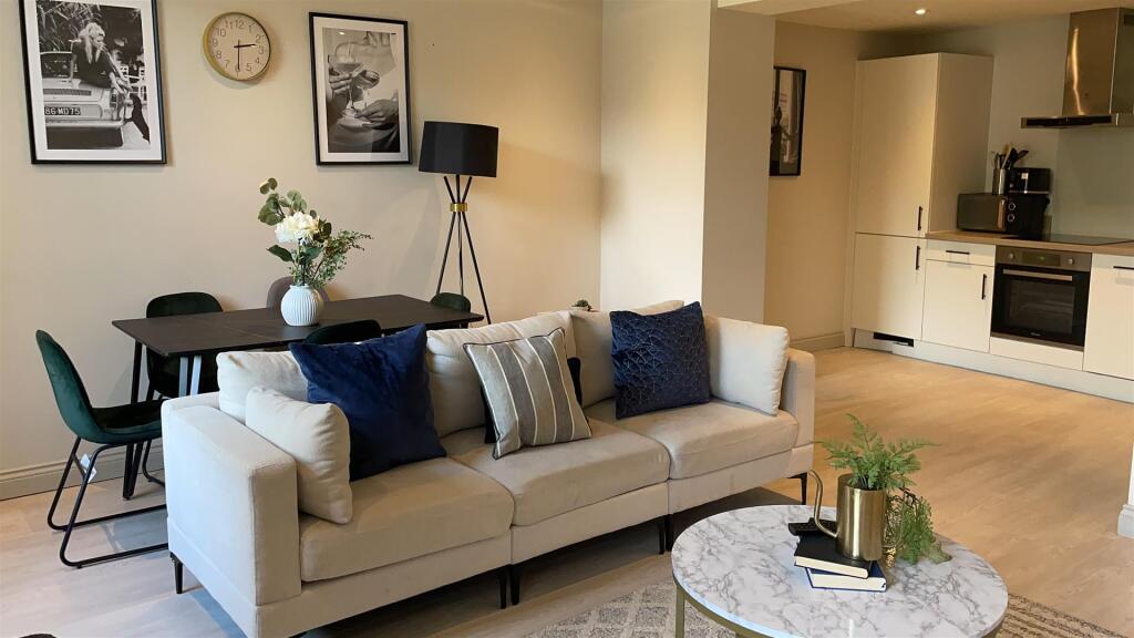 Craignish Ave, Norbury, London photo 5