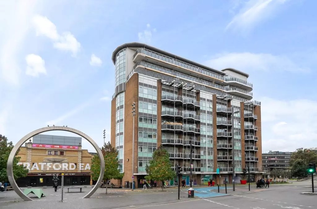 45 Gerry Raffles Square, London photo 2