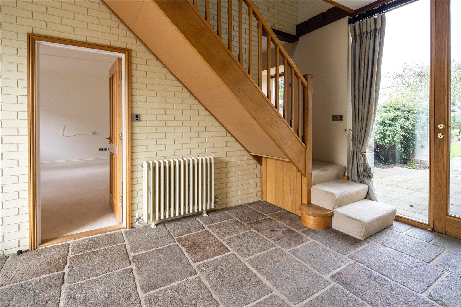 3 bedroom mews house for sale 0