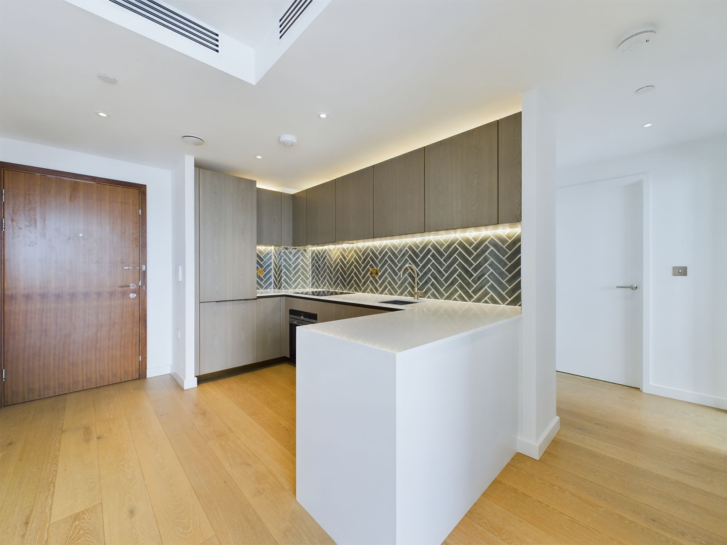 2 bedroom flat for sale 0