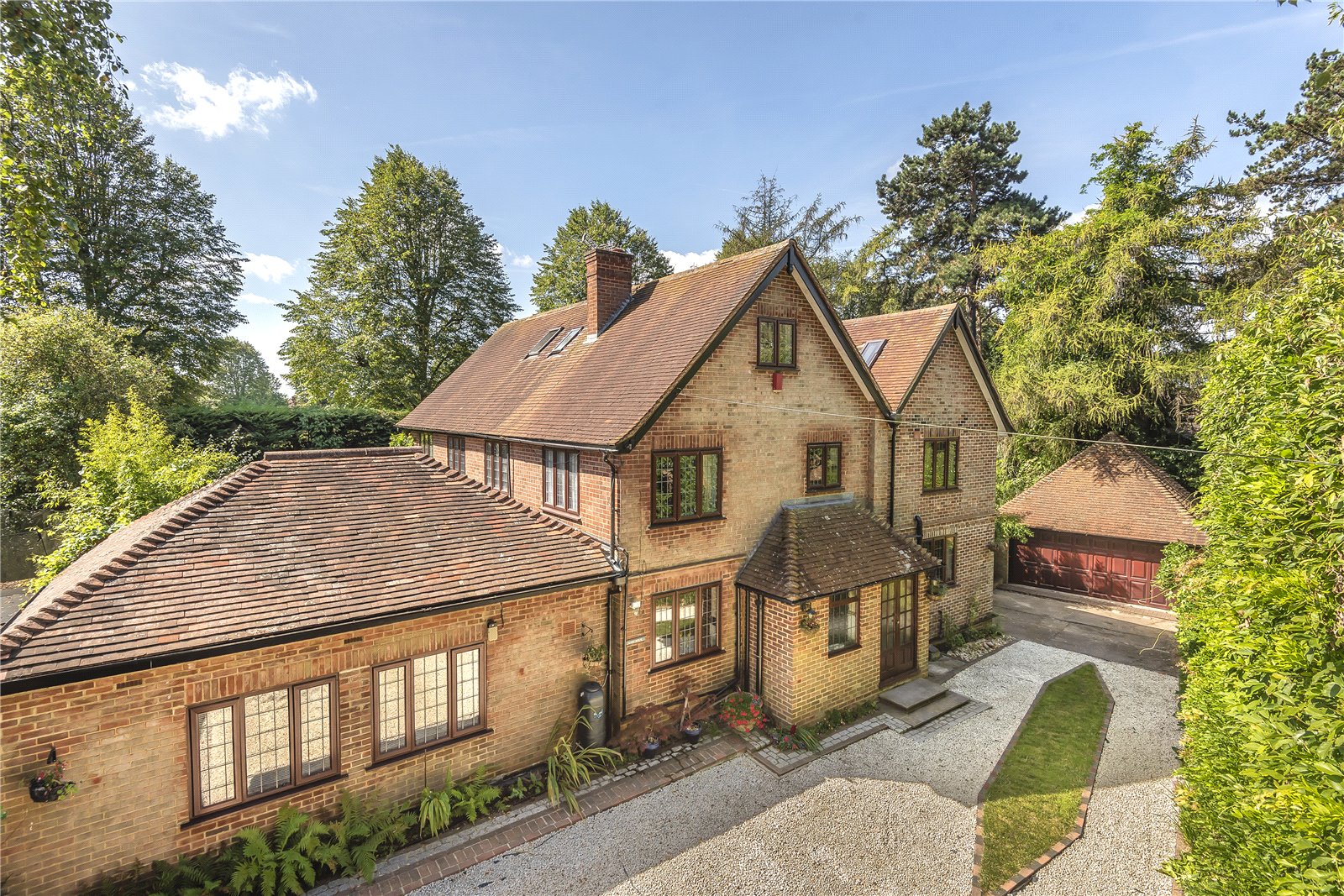 6 bedroom detached house for sale in Ashmead Drive, Denham Village