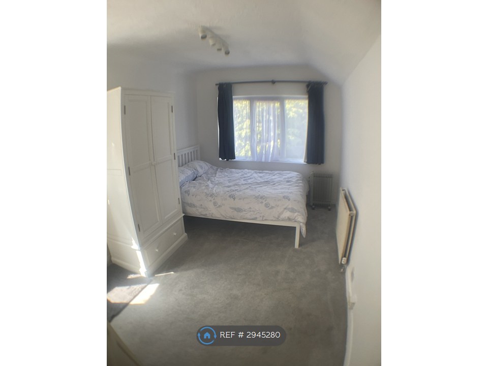Deacons Hill Road, Elstree, Borehamwood photo 5