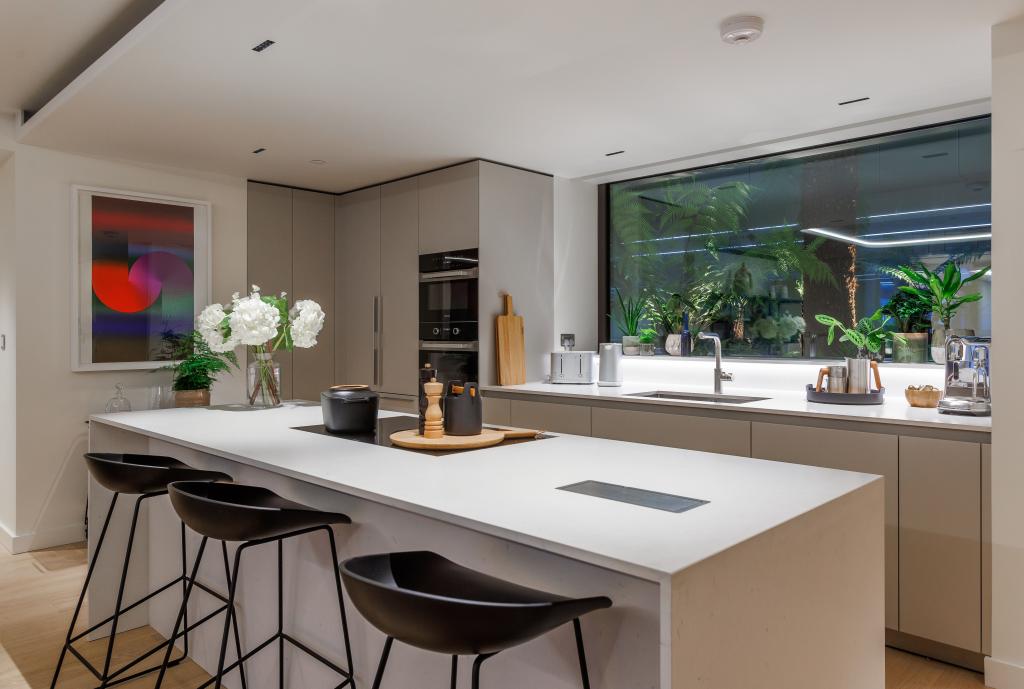 2 bedroom new flat for sale 0