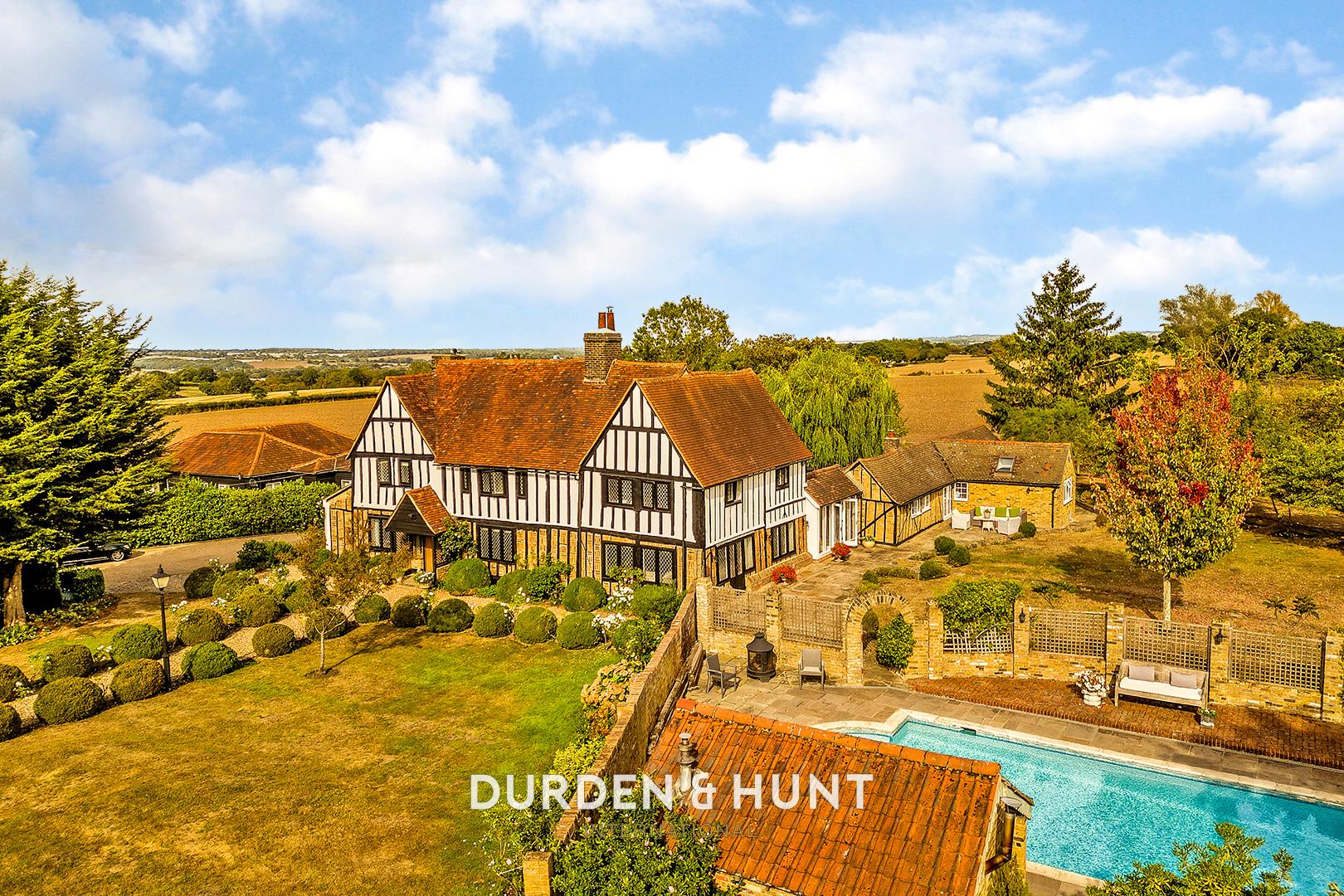 7 bedroom detached house for sale 0