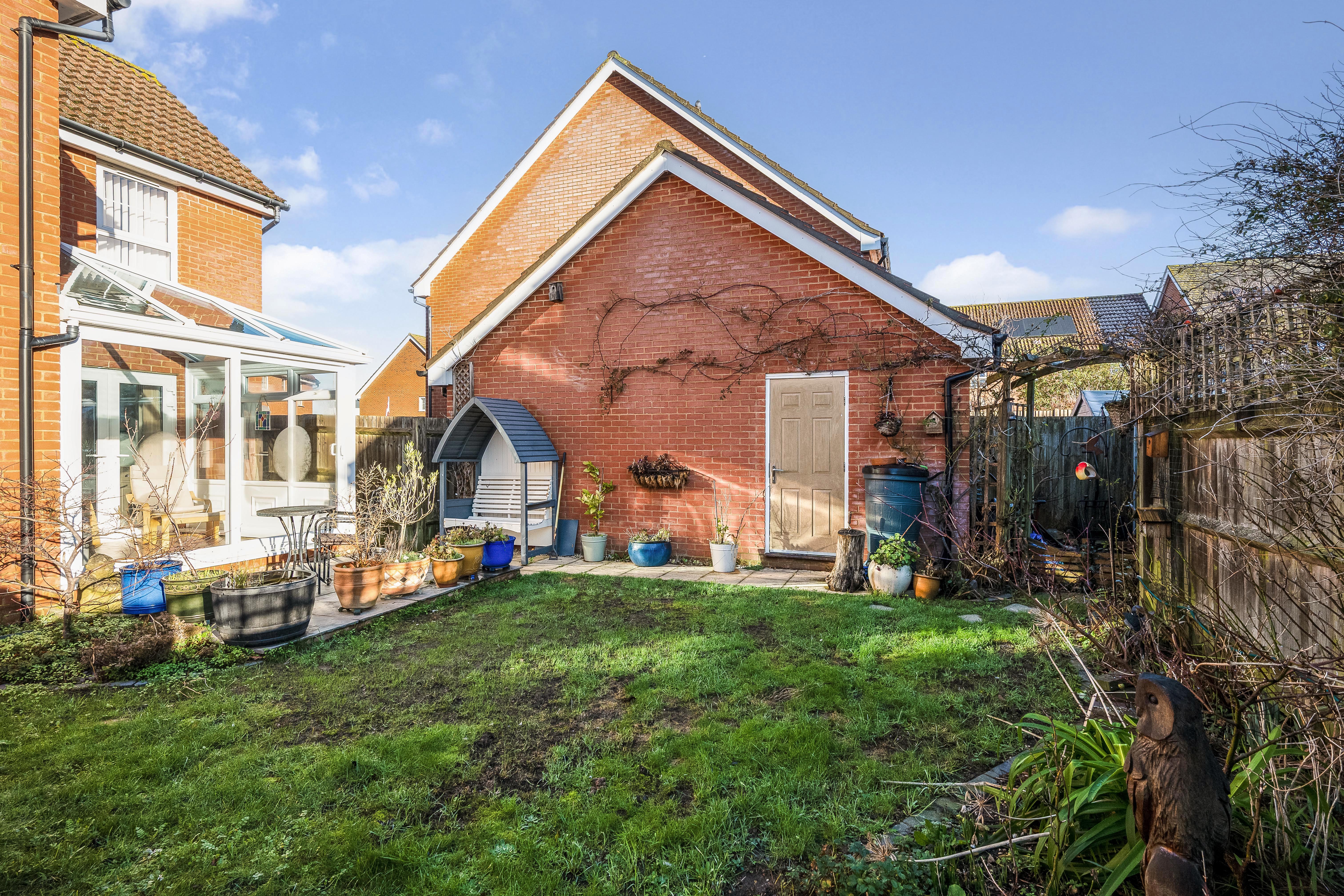 33, Bayntun Drive, Lee-on-the-Solent photo 3