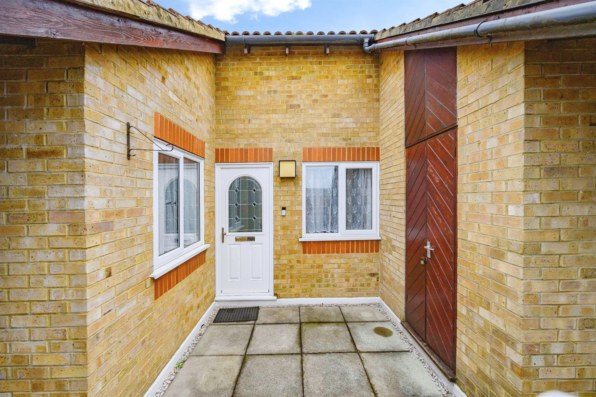 Hancock Drive, Luton photo 2