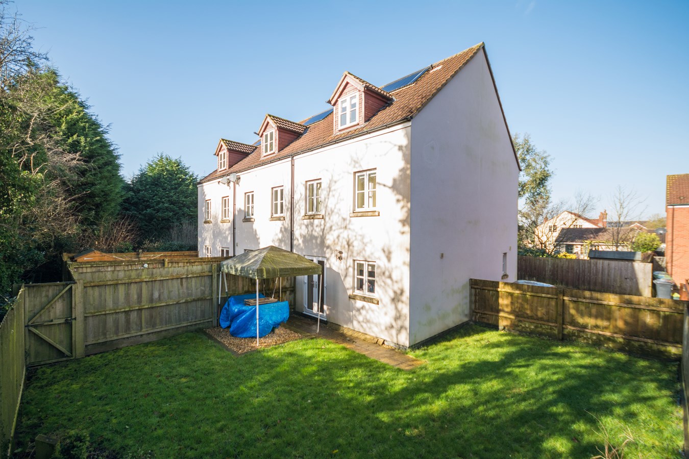 3 Bedrooms End terrace house to rent in Kings Field, Rangeworthy, Bristol BS37