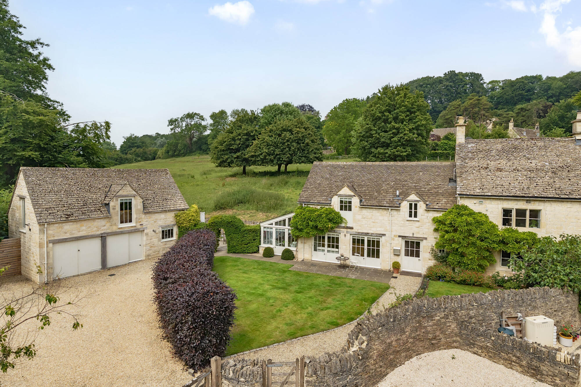 5 bedroom semi-detached house for sale 0