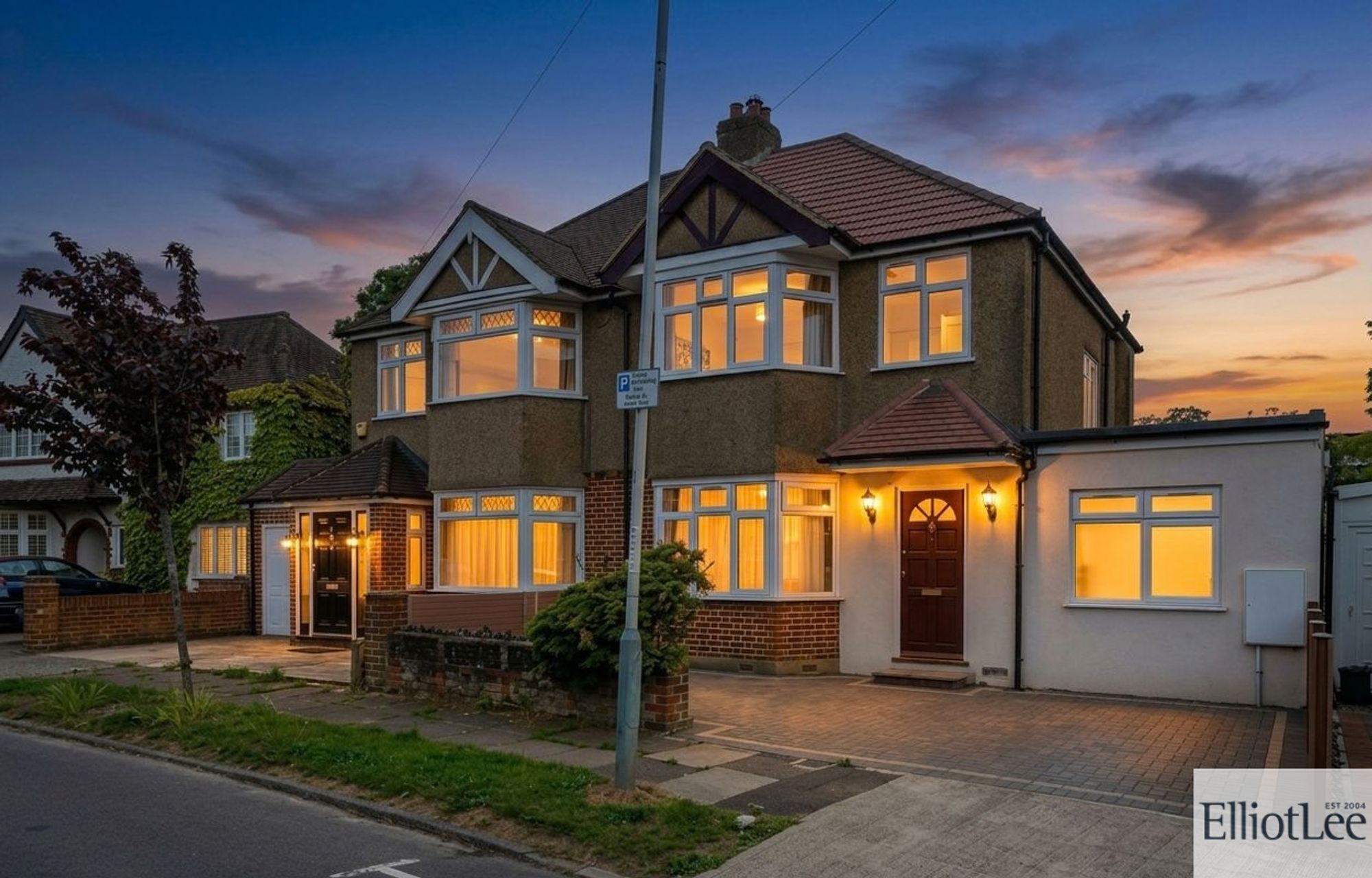 5 Primrose Gardens, Ruislip photo 2