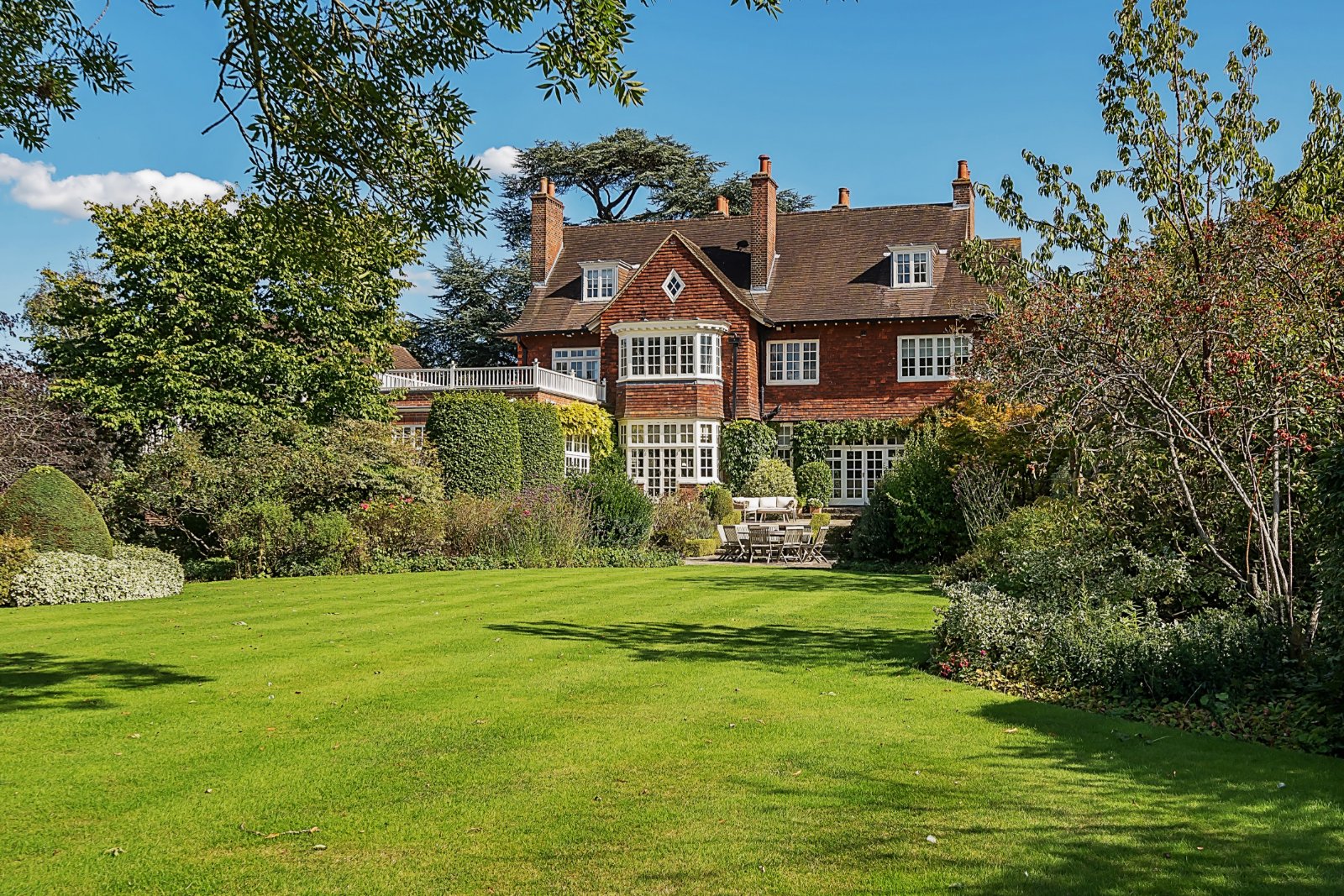 7 bedroom detached house for sale 0