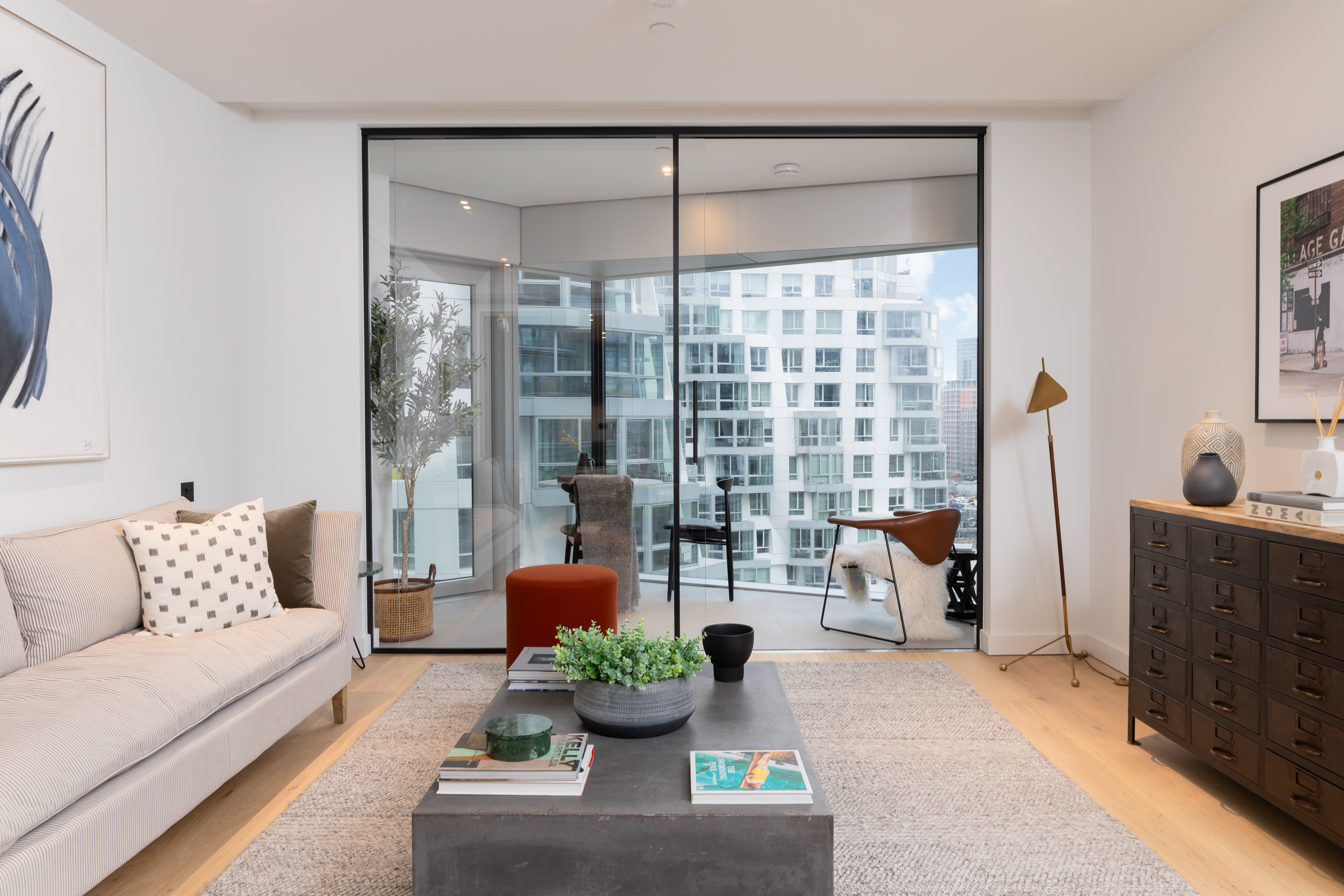2 bedroom new flat for sale 0