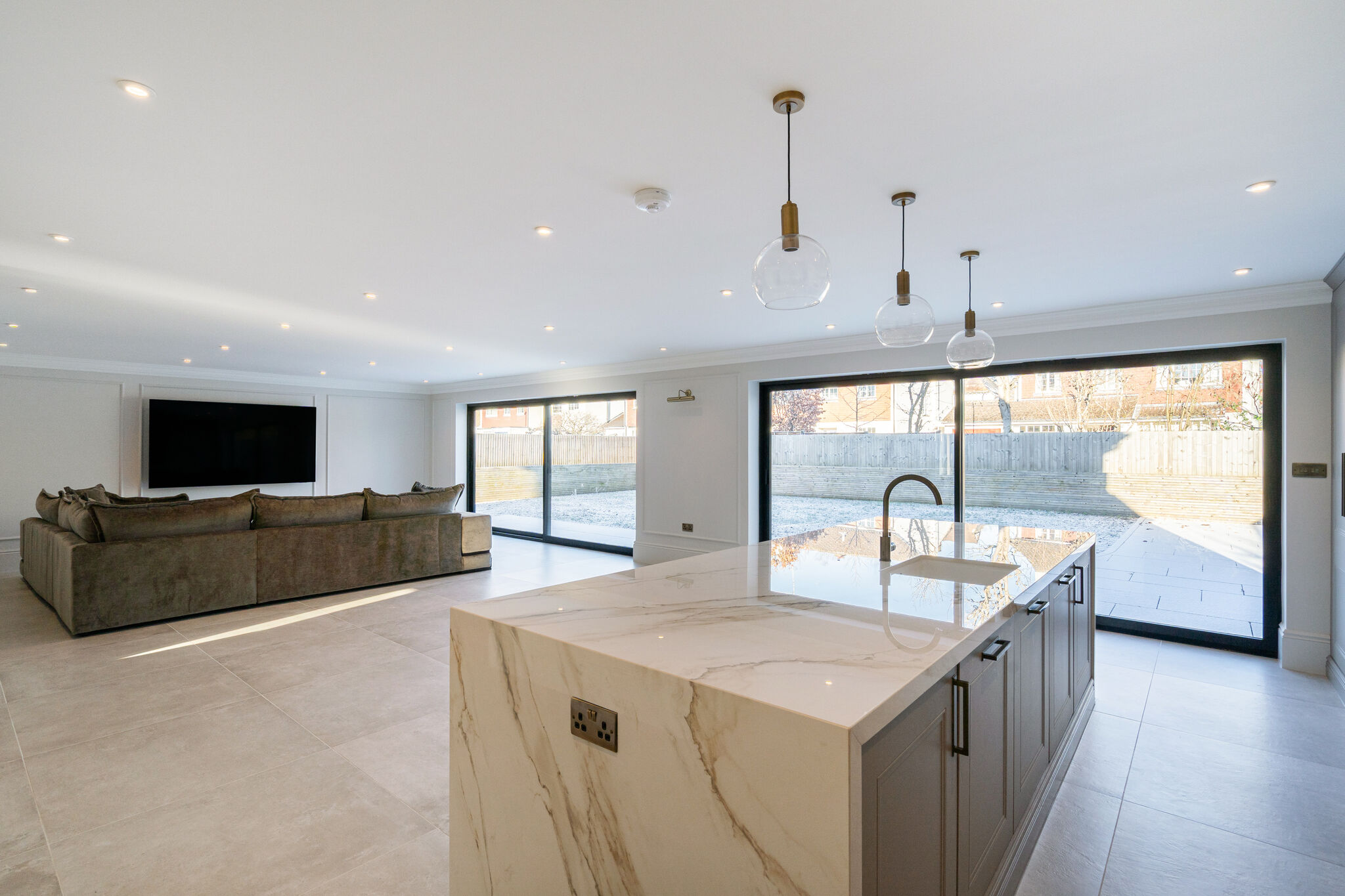 4 bedroom detached house for sale 0