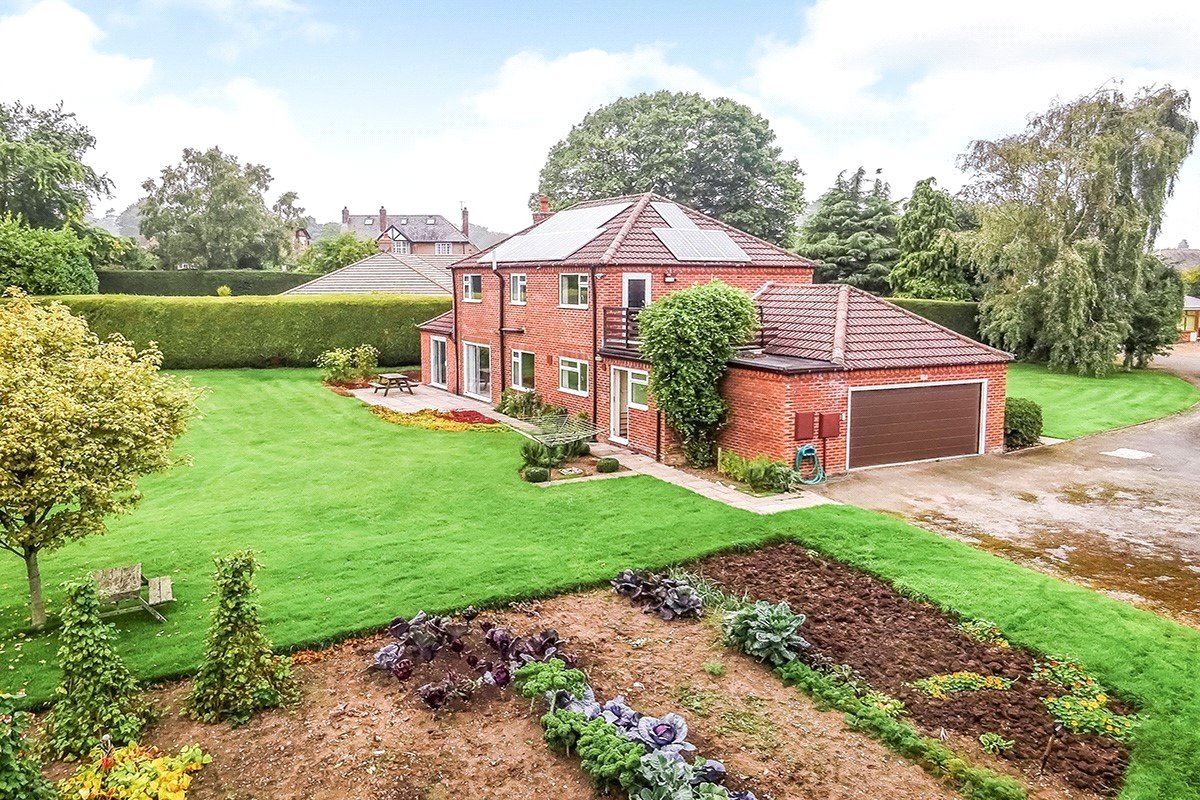 Photos of Croeswylan Lane, Oswestry, Shropshire SY10 64046649