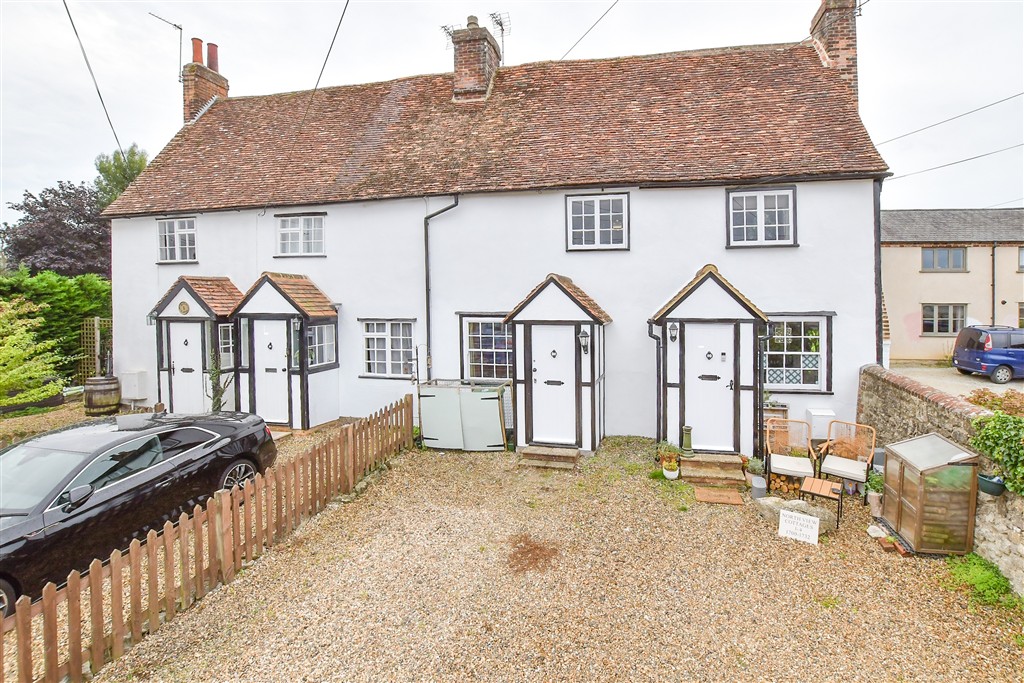 2 bed terraced house for sale