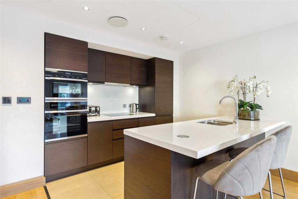 Cleland House, City Of Westminster photo 2