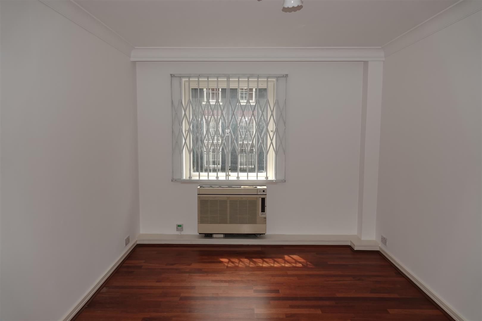 5 bedroom flat for sale 0