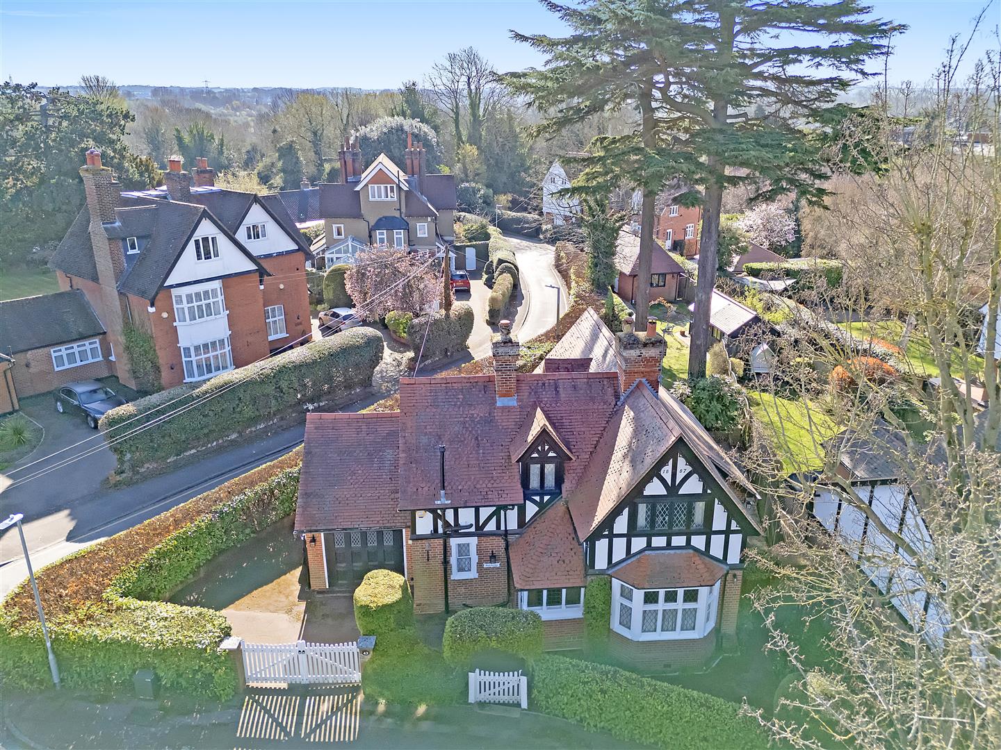 3 bedroom detached house for sale 0