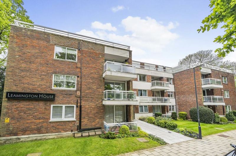 6 Leamington House, Stonegrove, Edgware photo 4