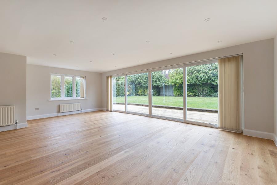 5 bedroom detached house for sale 0