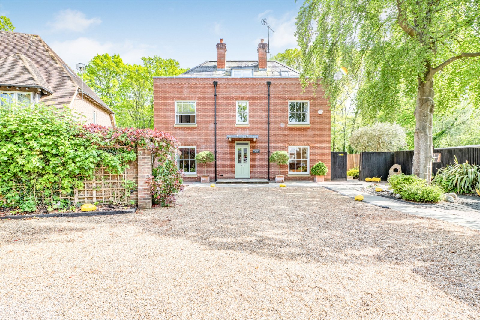 2 bedroom new flat for sale in London The Luxury Marketplace