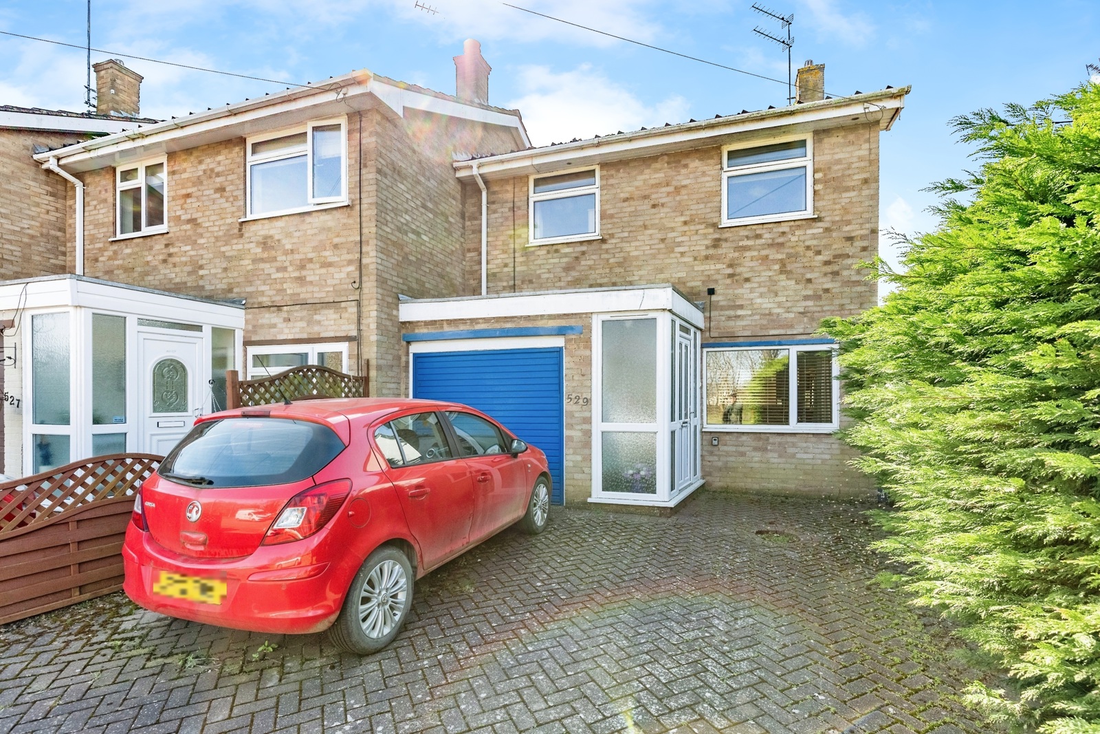 529, Harlestone Road, Northamptonshire photo 2